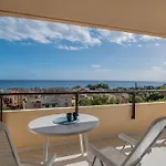 Charming Apartment With Sea Views