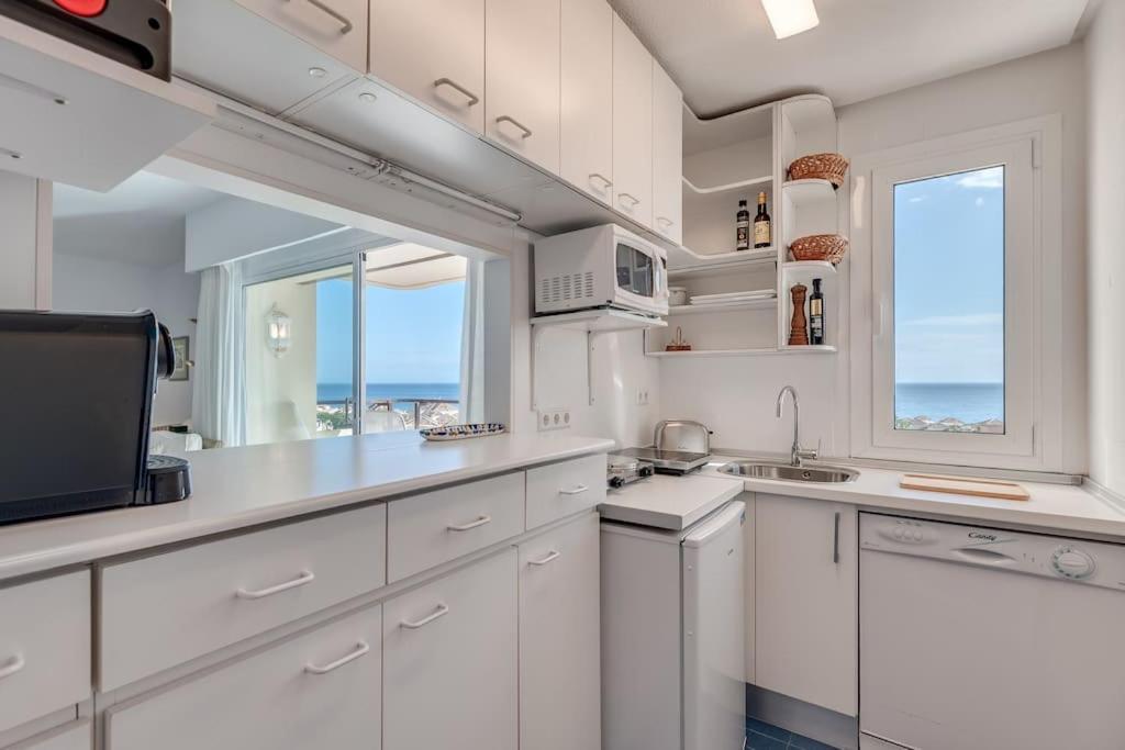 Charming With Sea Views *
