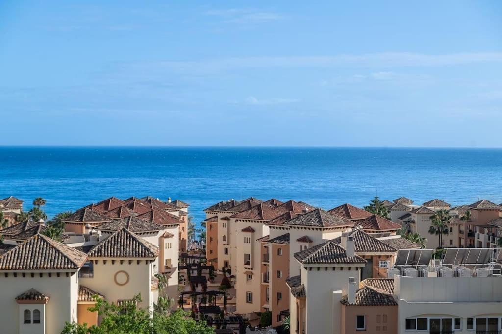 Charming With Sea Views Apartment